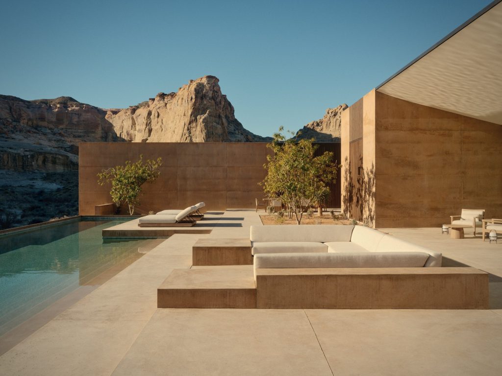 Amangiri — รีสอร์ตที่ผสมทรายในพื้นที่ลงไปในคอนกรีตเพื่อให้กลืนกับผา